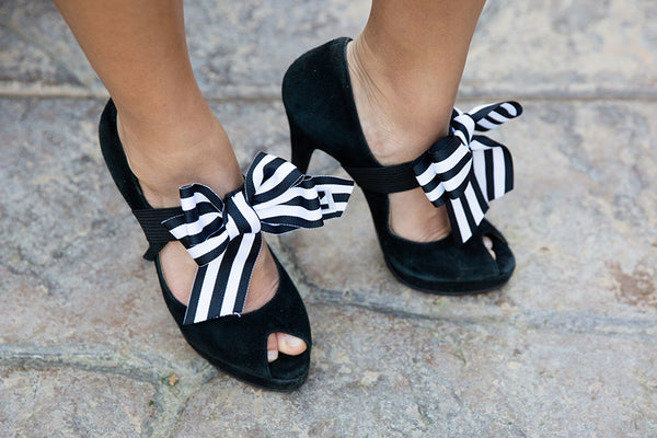 Black and White Shoe Straps