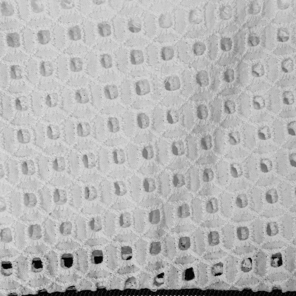 Eyelet Collar